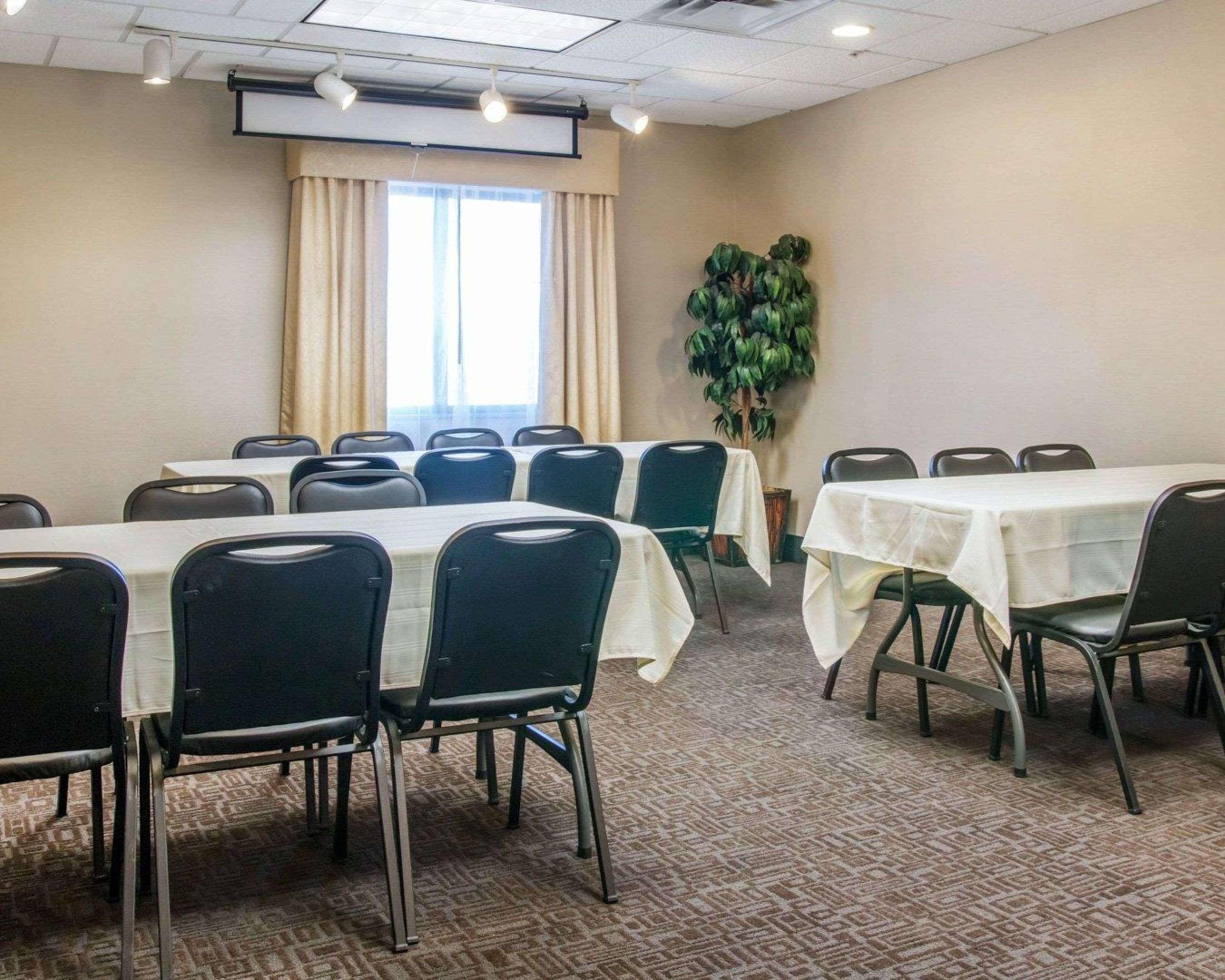 Comfort Suites Auburn Hills-Detroit Экстерьер фото