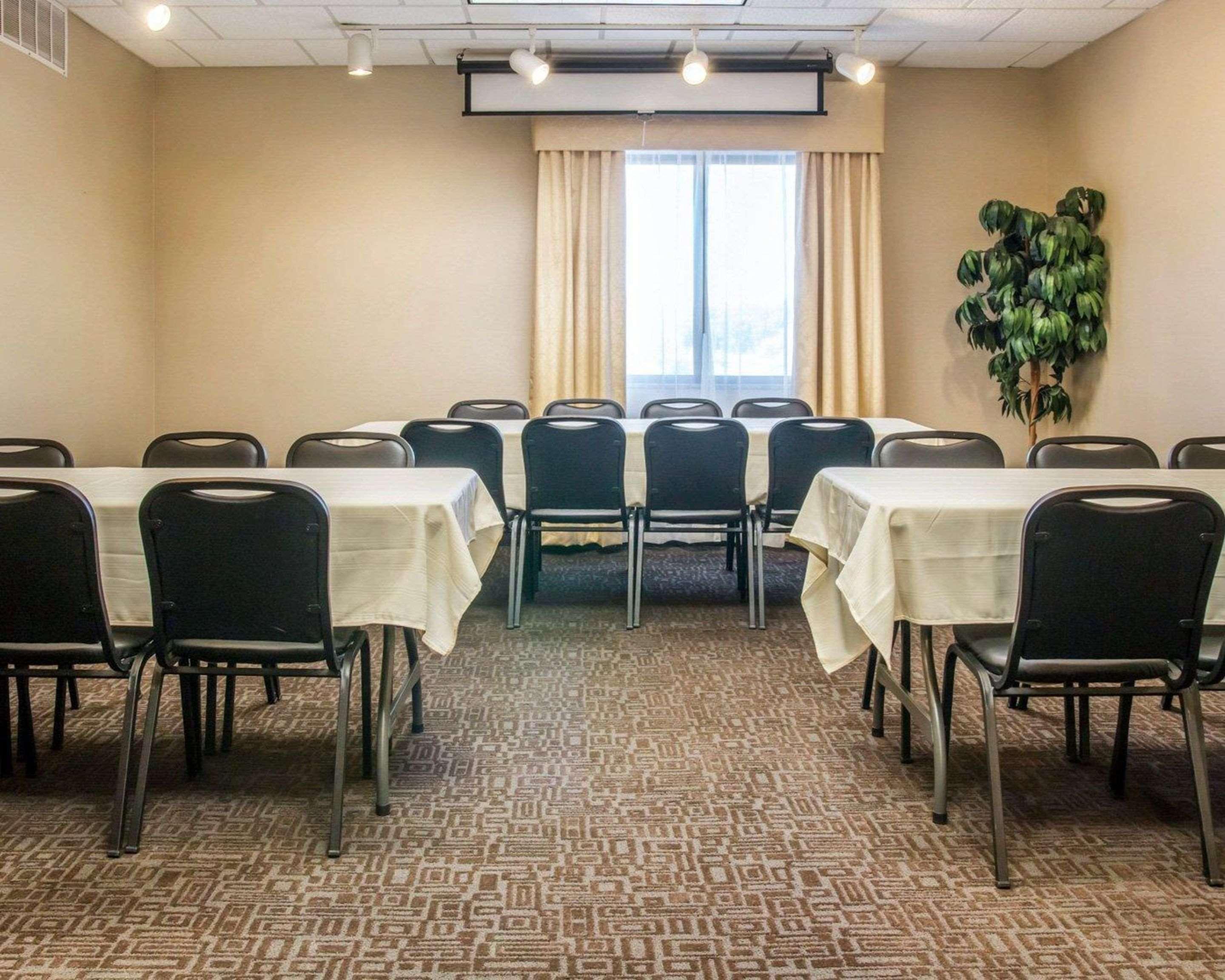 Comfort Suites Auburn Hills-Detroit Экстерьер фото