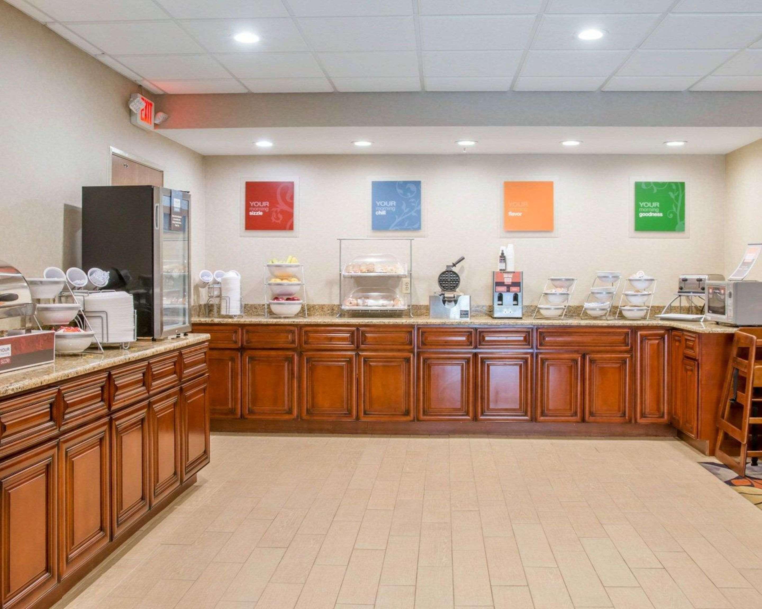 Comfort Suites Auburn Hills-Detroit Экстерьер фото