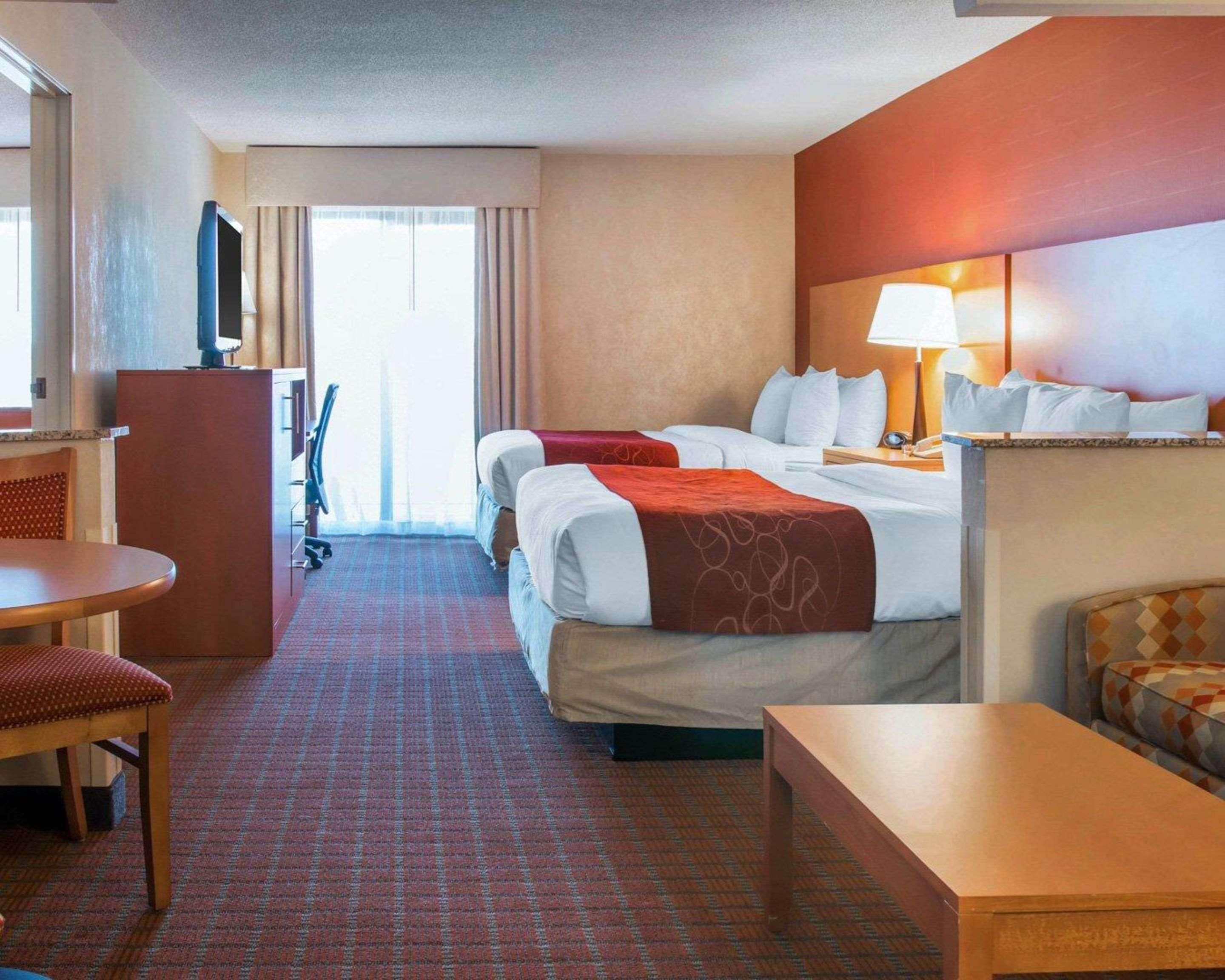 Comfort Suites Auburn Hills-Detroit Экстерьер фото