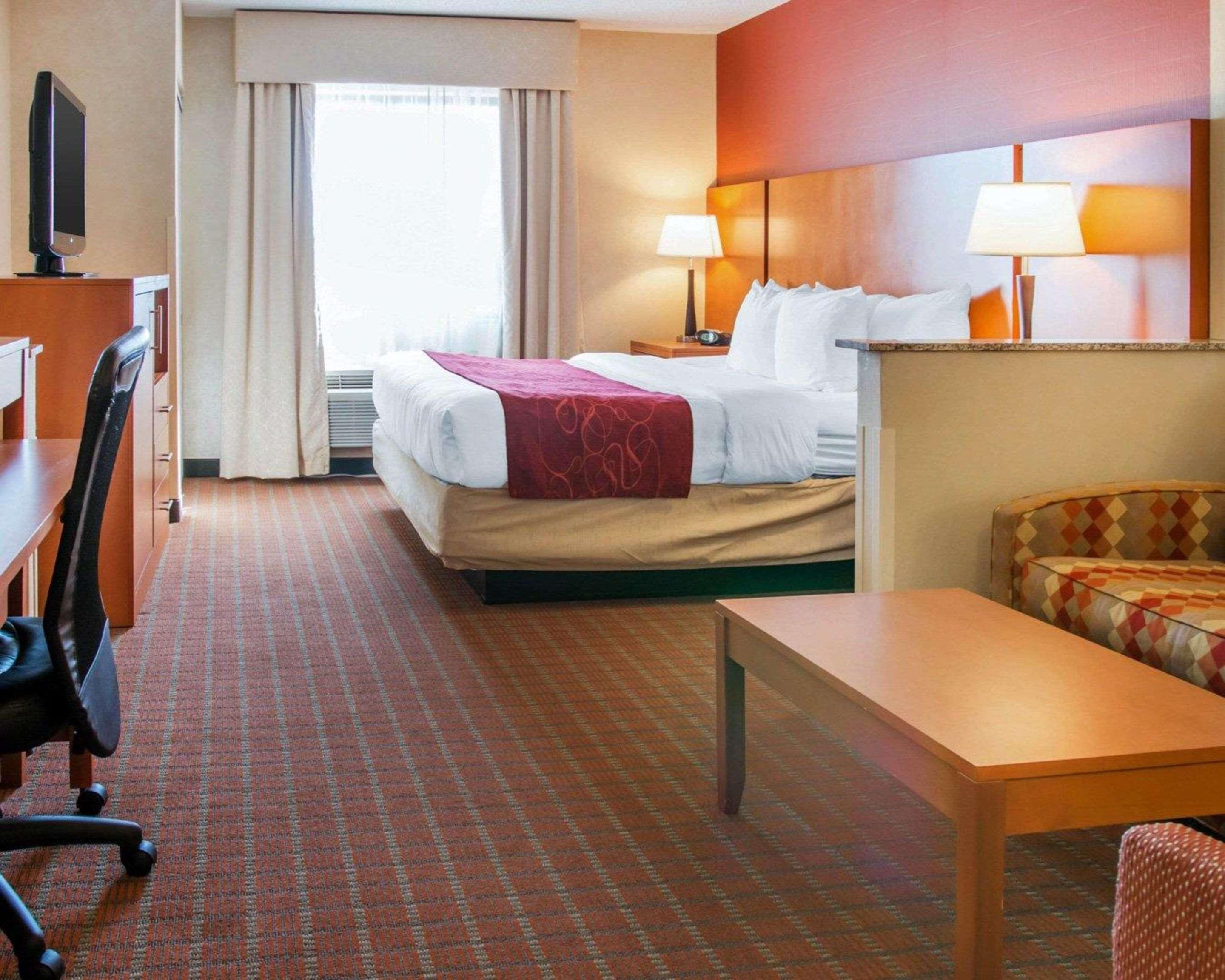 Comfort Suites Auburn Hills-Detroit Экстерьер фото