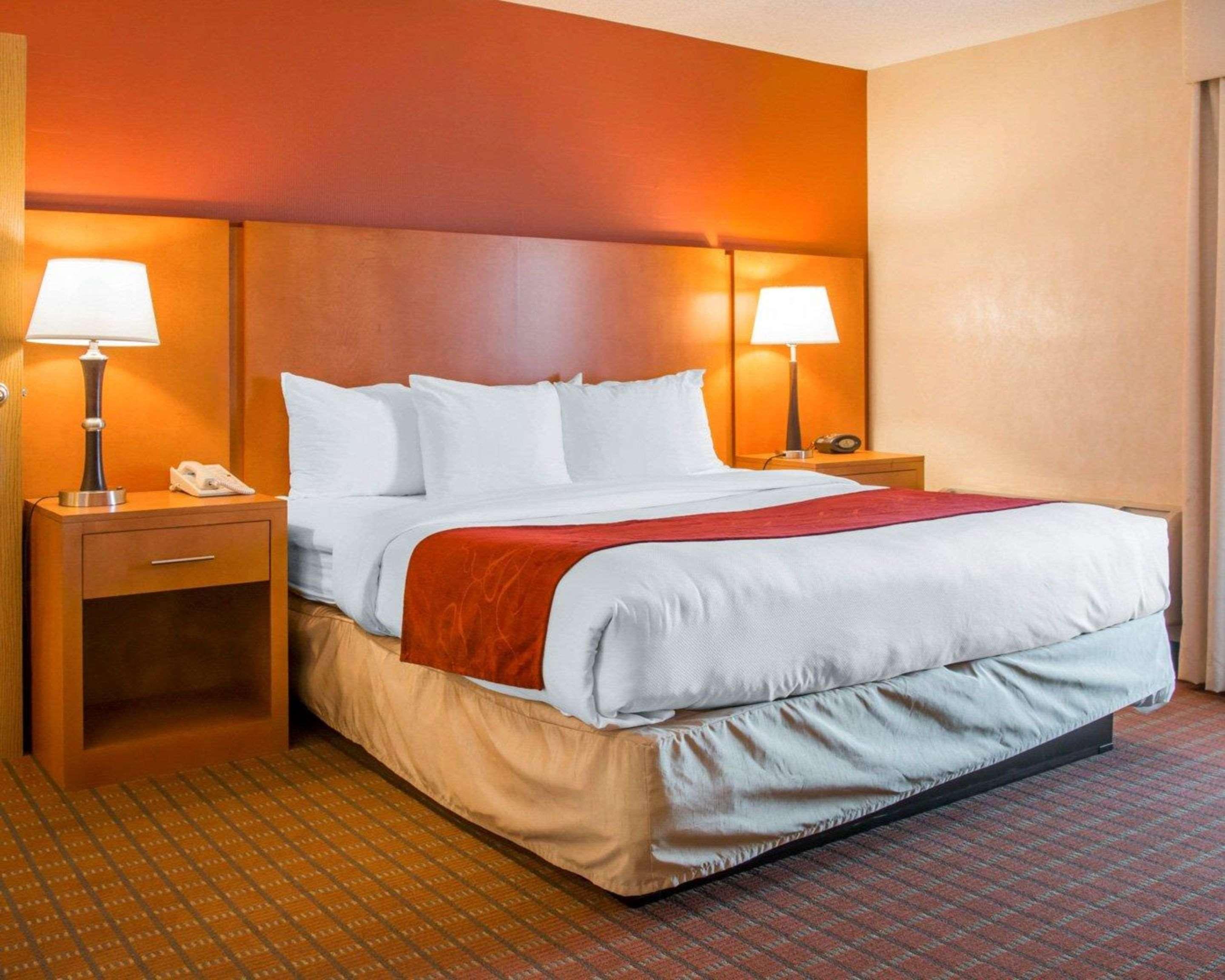 Comfort Suites Auburn Hills-Detroit Экстерьер фото