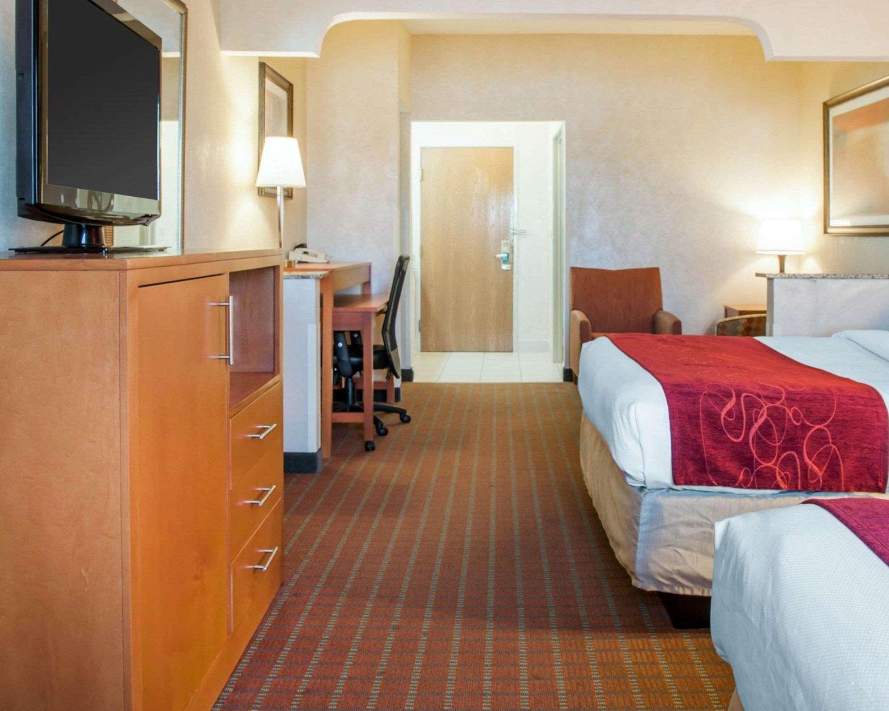 Comfort Suites Auburn Hills-Detroit Экстерьер фото