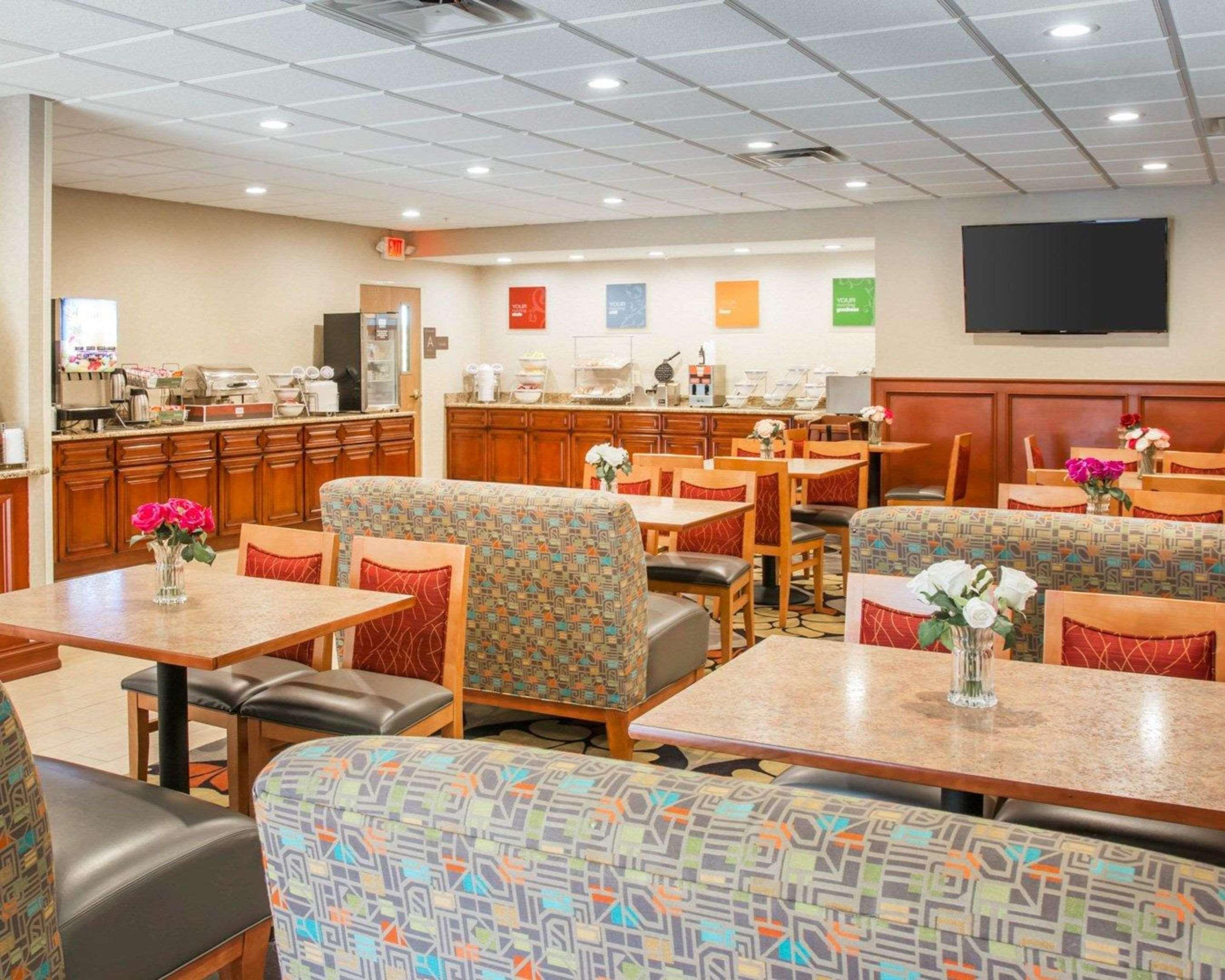 Comfort Suites Auburn Hills-Detroit Экстерьер фото